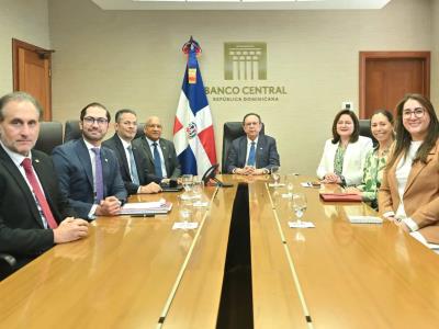 Gobernador del Banco Central se reunió con encargada del Citi Bank