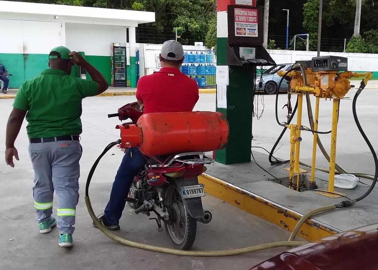 Gobierno sube RD$4.50 al GLP y RD$3.50 al gasoil; alza del petróleo encarece importación de combustibles