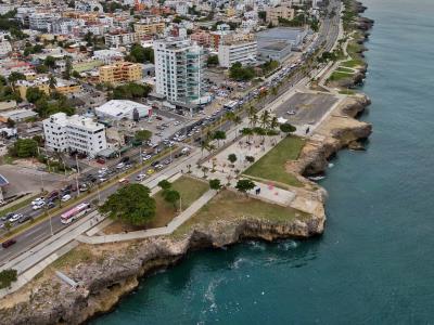 Incertidumbre global y menos inversión interna ralentizan la economía
