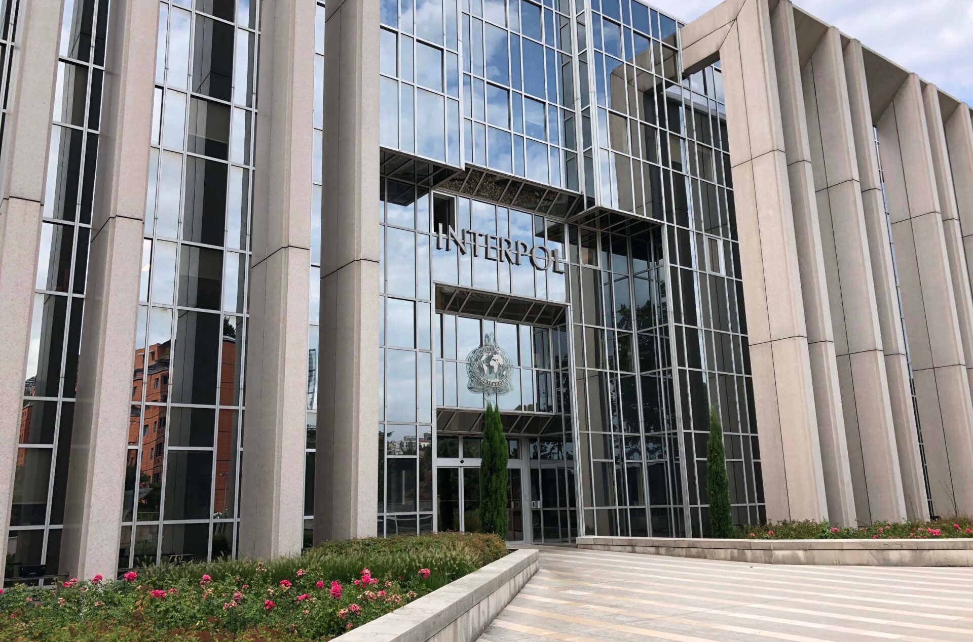 Interpol detiene en RD 2 prófugos buscados por la justicia