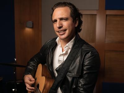 Jaime Viñas estrena "Déjame entrar”