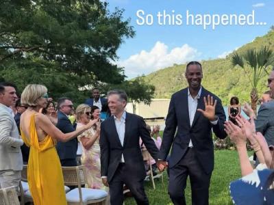 Jason Collins, 1er jugador abiertamente gay de la NBA, se casó