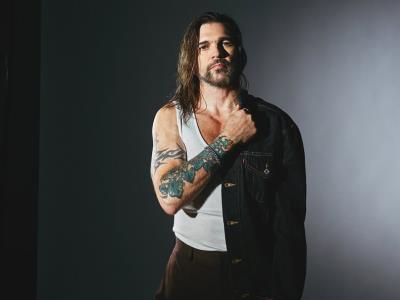 Juanes celebra sus éxitos de rock latino