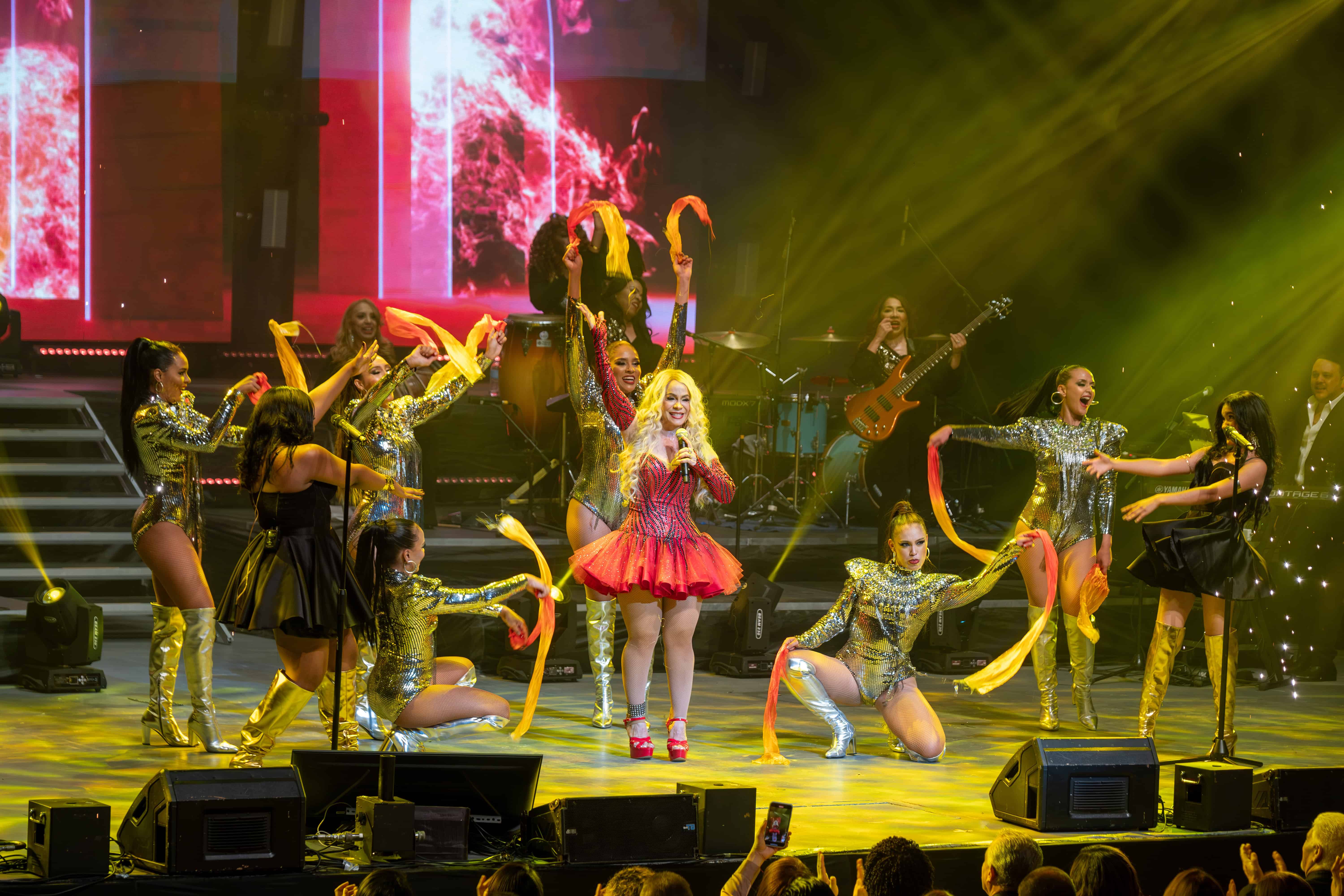 Con esta presentación, Miriam Cruz no solo reafirma su lugar como una de las figuras femeninas más importantes del merengue, sino que también celebra su legado con dignidad.