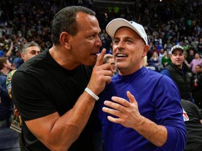 Los dueños de la NBA aprueban la compra de los Wolves por A-Rod y Lore
