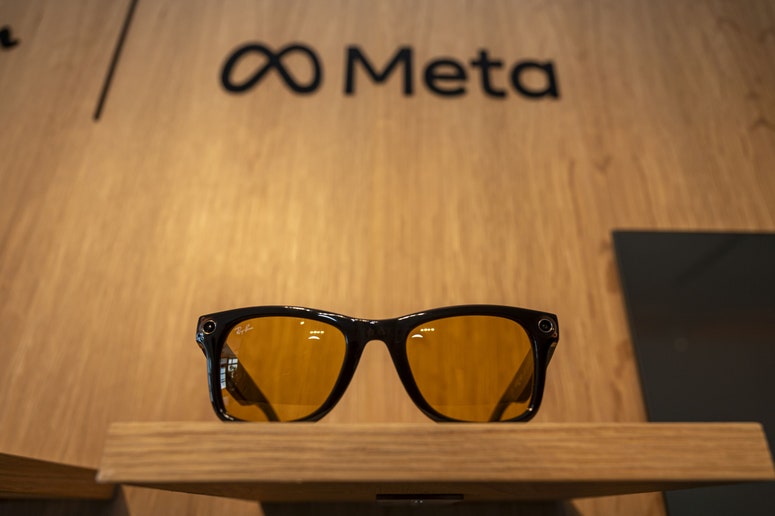 Meta gafas inteligentes Prada 1693405929
