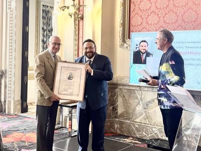 Miguel Reyes Sánchez gana premio internacional
