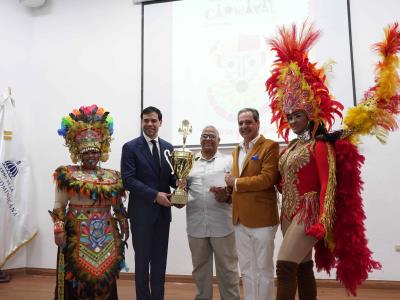 Ministerio de Cultura entrega premios anuales de Carnaval