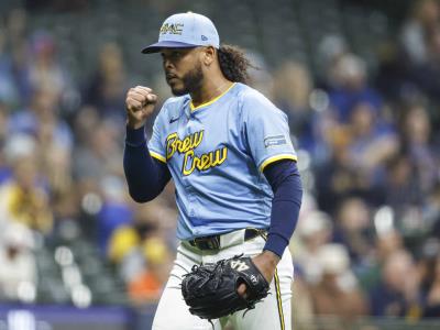 MLB: Freddy Peralta logró su octavo triunfo de la temporada