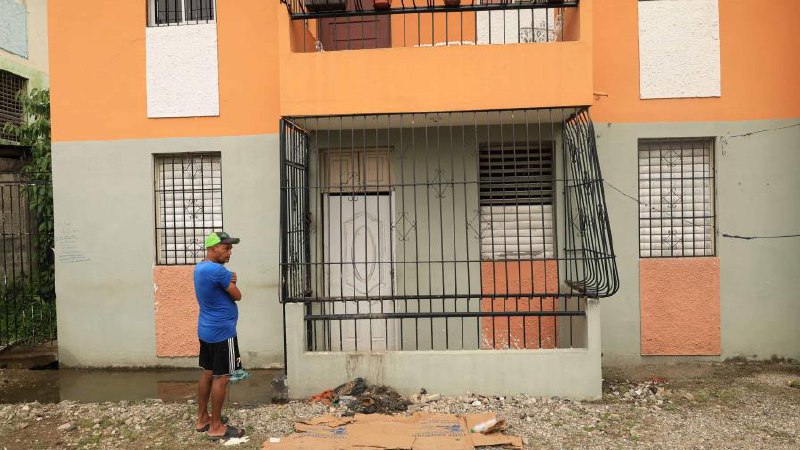 Mujer convive más de 15 días junto al cadáver de su hermano en San Cristóbal