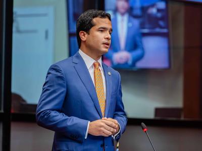 Omar Fernández pide fortalecer acuerdo por conflicto en Medio Oriente