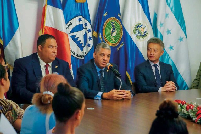 Parlacen defiende labor: "Aquí no hay narcos ni riferos"