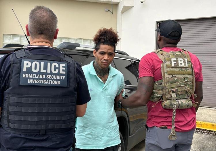 Puerto Rico: HSI arresta a dos dominicanos indocumentados