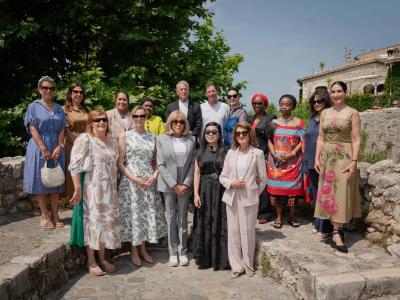 Raquel Arbaje participa en visita cultural en Francia