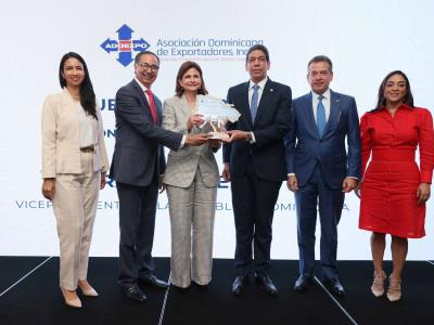 Raquel Peña destaca las exportaciones del país