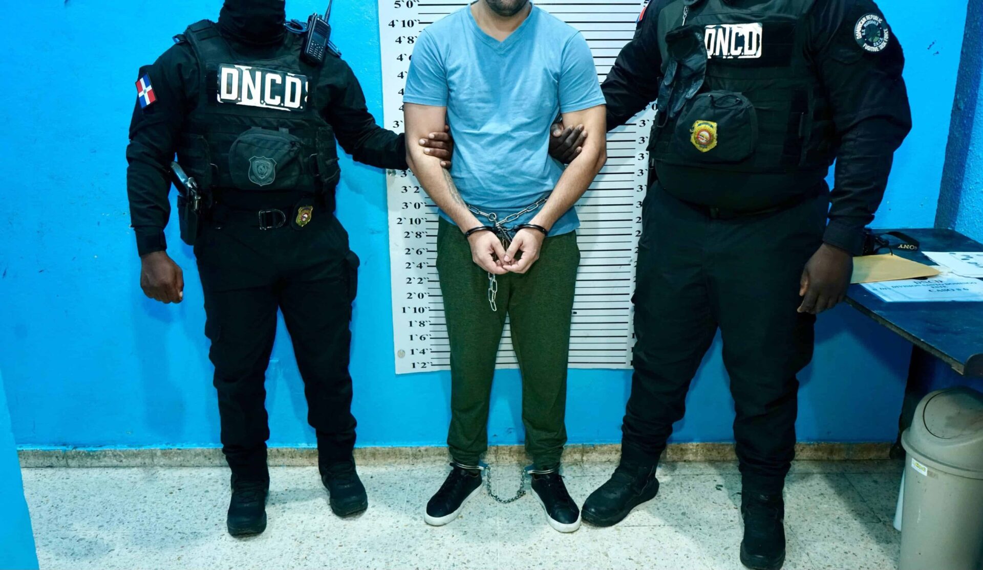 RD extradita a dos ciudadanos requeridos por Estados Unidos por narcotráfico y fraude electrónico