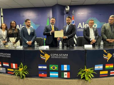 Reconocen al embajador dominicano Robert Takata en Brasil