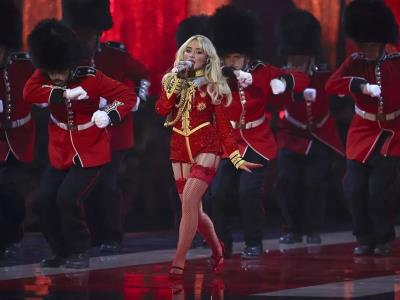 Sabrina Carpenter estrena en el Primavera el nuevo himno pop