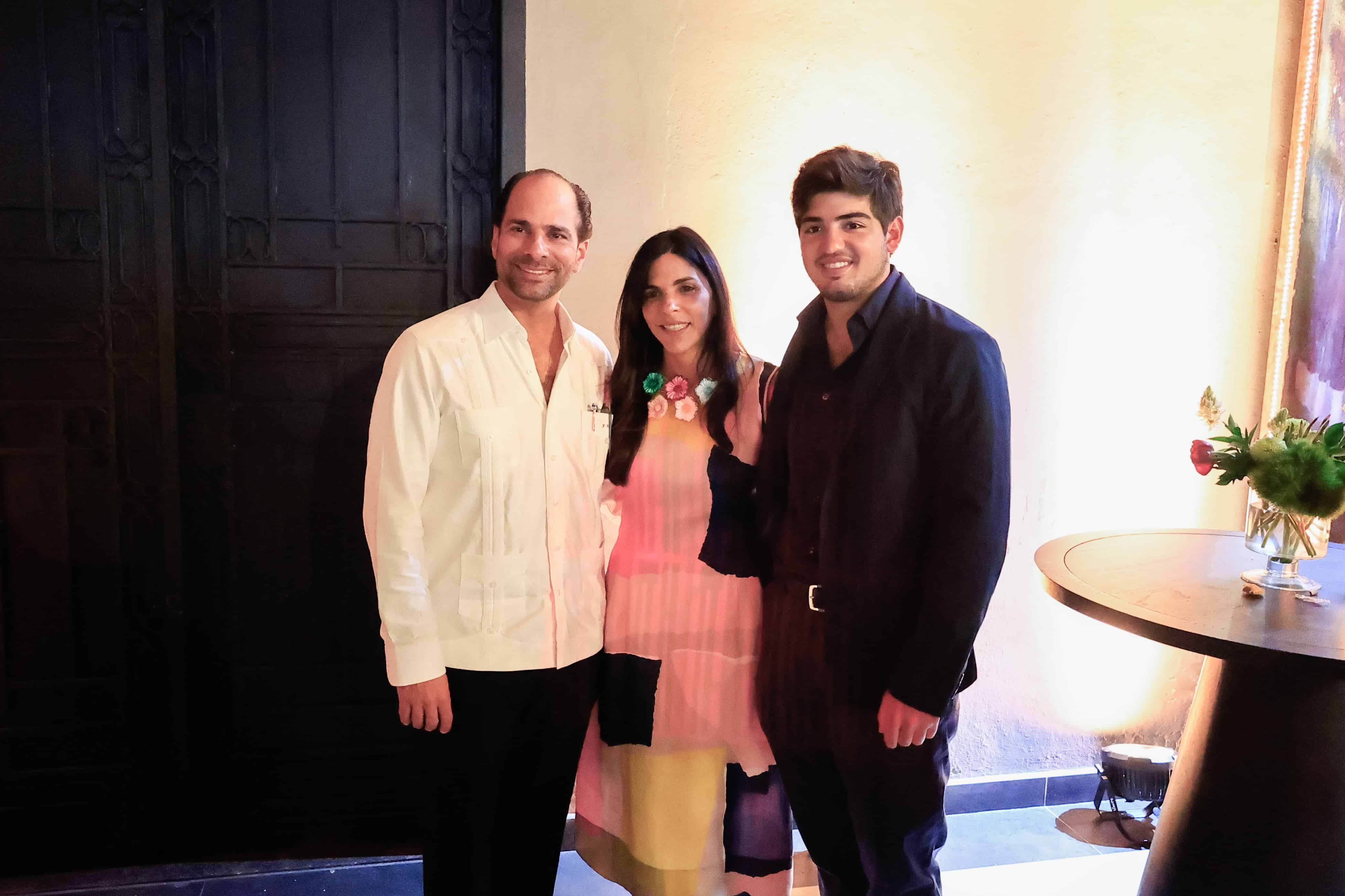 Frank Elías Rainieri, Francesca Rainieri y Marcos De Parada Rainieri.
