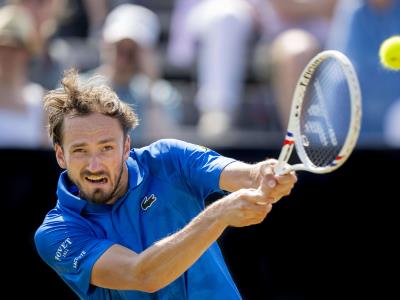 Tenis: Zverev escala hasta las semifinales de Halle