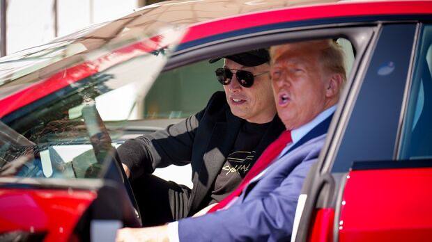 Tesla se desploma en bolsa tras conflicto entre Trump y Musk
