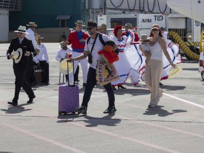 Turistas sudamericanos alivian baja en visitas desde EE.UU. y Canadá