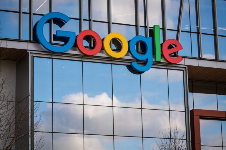 Un abogado mexicano demandó a Google por daño moral y ganó 5,000 millones de pesos; esta es la réplica de la empresa