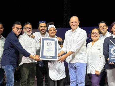 Amigos Seafood, clave en récord Guinness del mofongo más grande