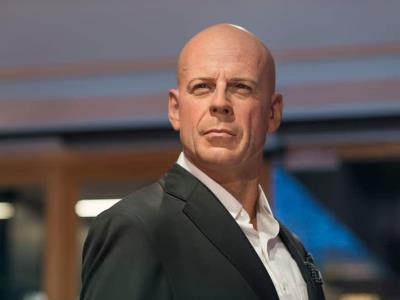 Aseguran Bruce Willis ya no puede hablar, leer ni caminar