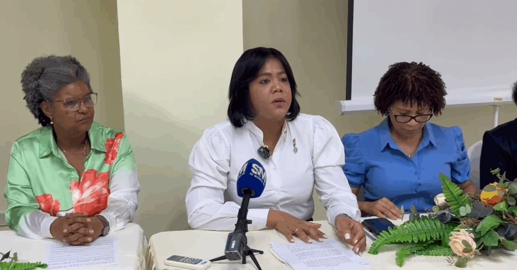 Bioanalistas amenazan con paralizar servicios por incumplimiento de aumento salarial