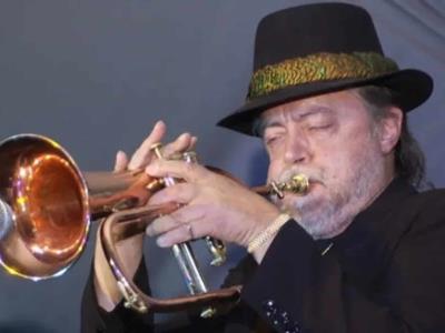 Chuck Mangione, laureado trompetista legendario fallece a los 84 años
