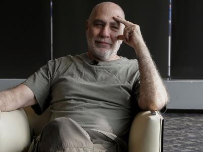 Cuerpo a cuerpo con la escritura de Guillermo Arriaga