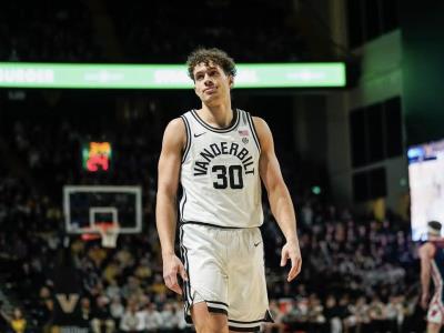 Debutan dominicanos David Jones y Chris Mañón en Summer League