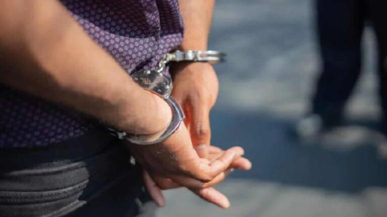 Deportado desde EE. UU. hombre acusado de homicidio durante riña en Santiago