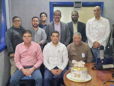 "Deportes al Día" celebra su aniversario 38 en el aire
