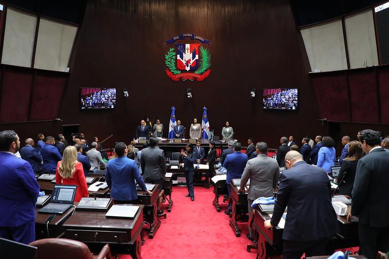 Diputados crean comisión para agrupar cambios al Código Penal y aprobarlo en las próximas horas