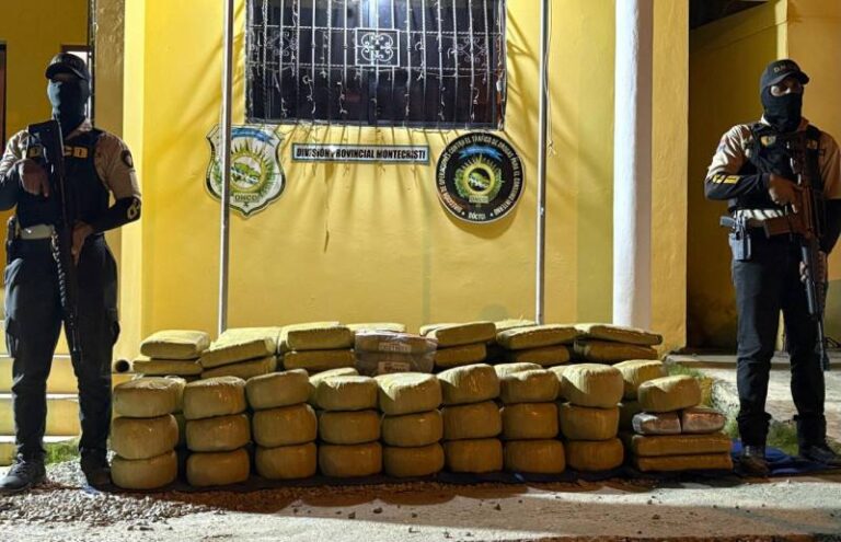 DNCD confisca más de 1, 300 libras de presunta marihuana en Montecristi