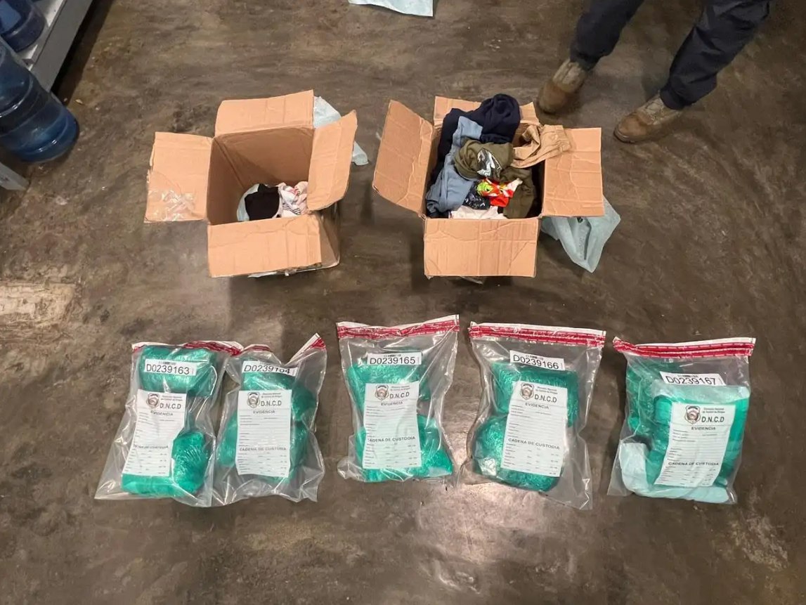 DNCD intercepta 10 paquetes de marihuana camuflados en prendas de vestir