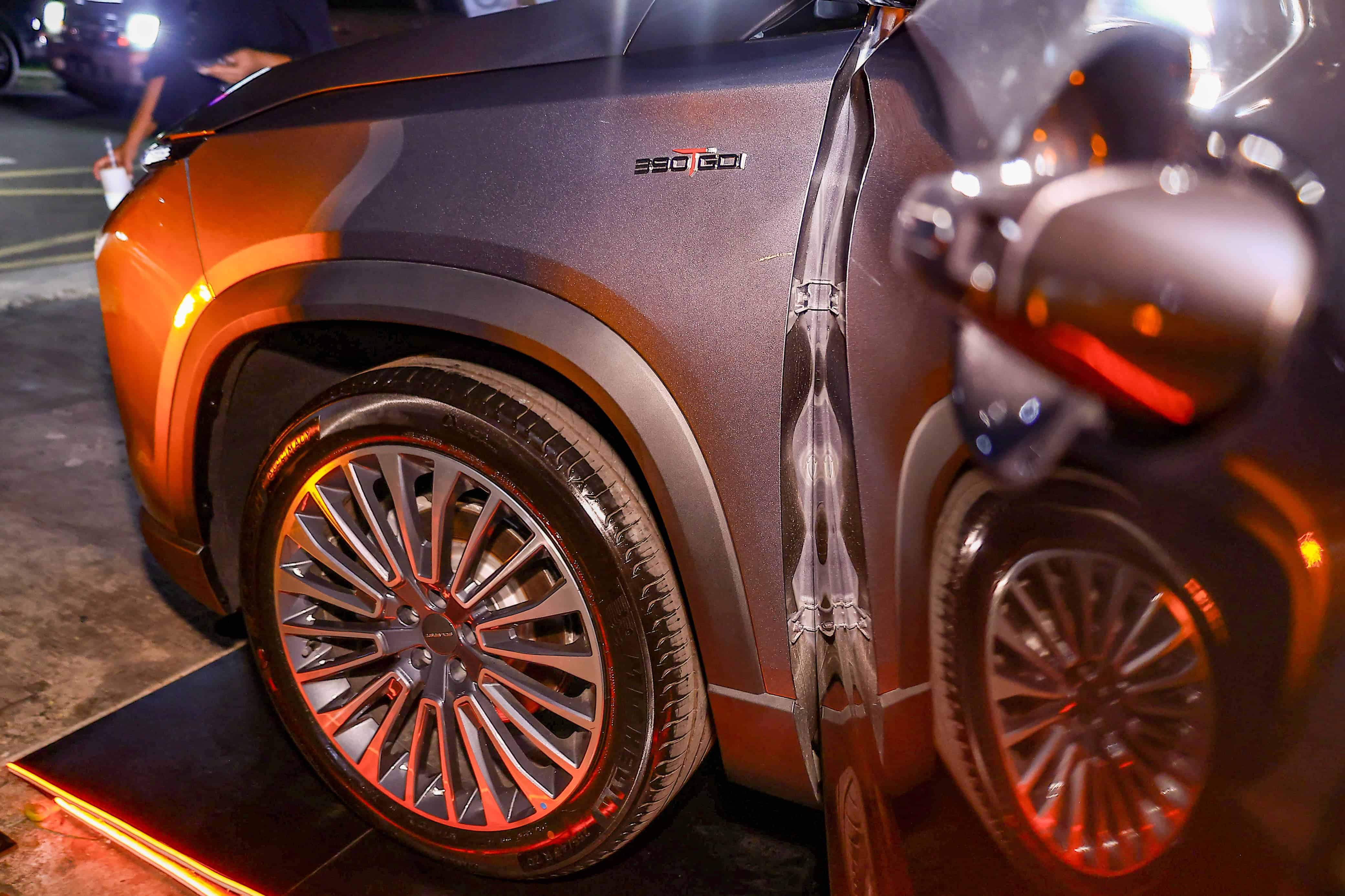 SUV S09