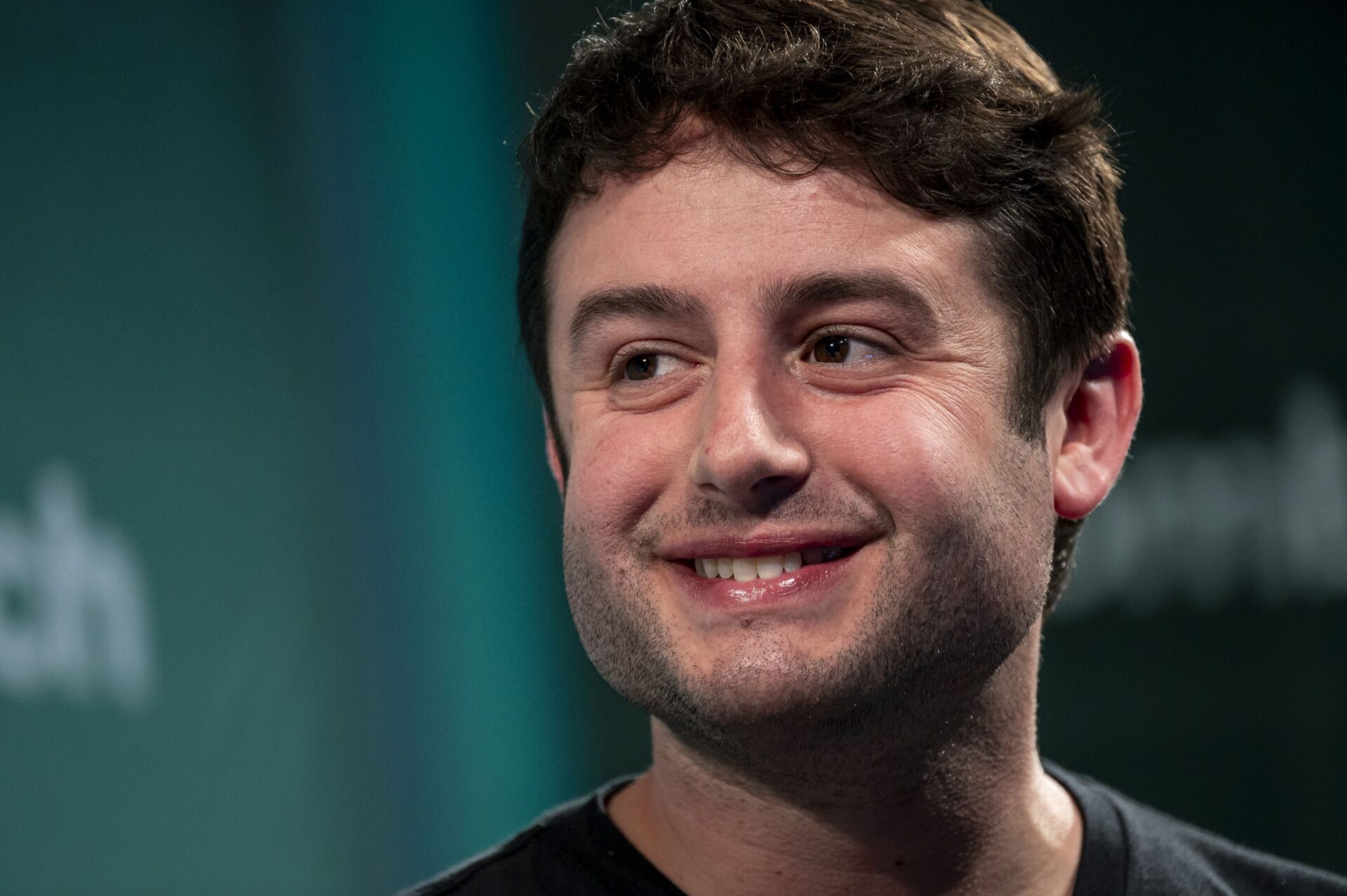 Dylan Field, CEO de Figma, replica modelo de Elon Musk con Tesla para multiplicar su fortuna