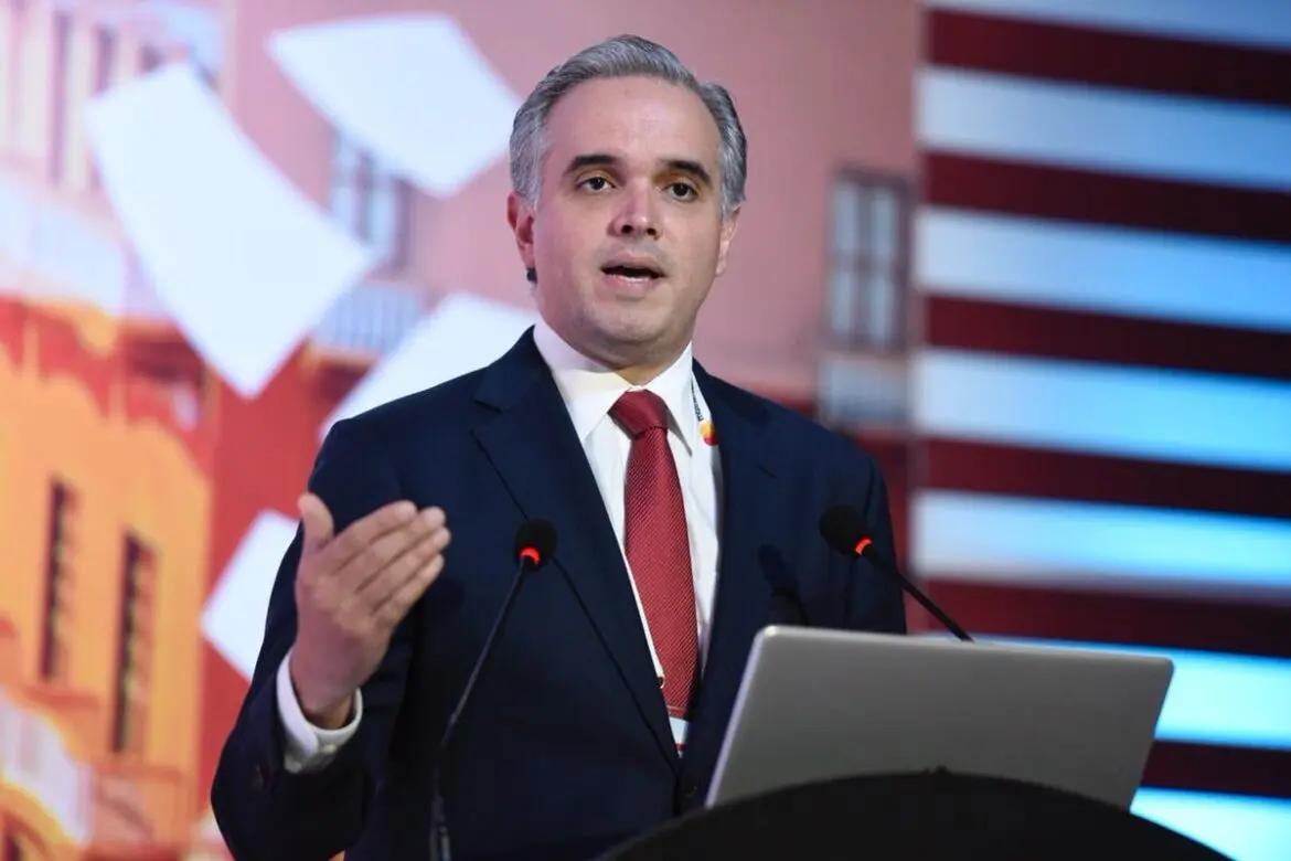 Educación moral, cívica y ética ciudadana será parte formal del currículo escolar a partir de agosto