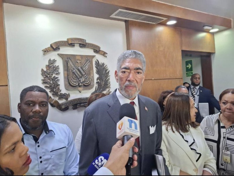 El MIU tilda de “errático” el llamado a “revisar y ajustar” relaciones con China