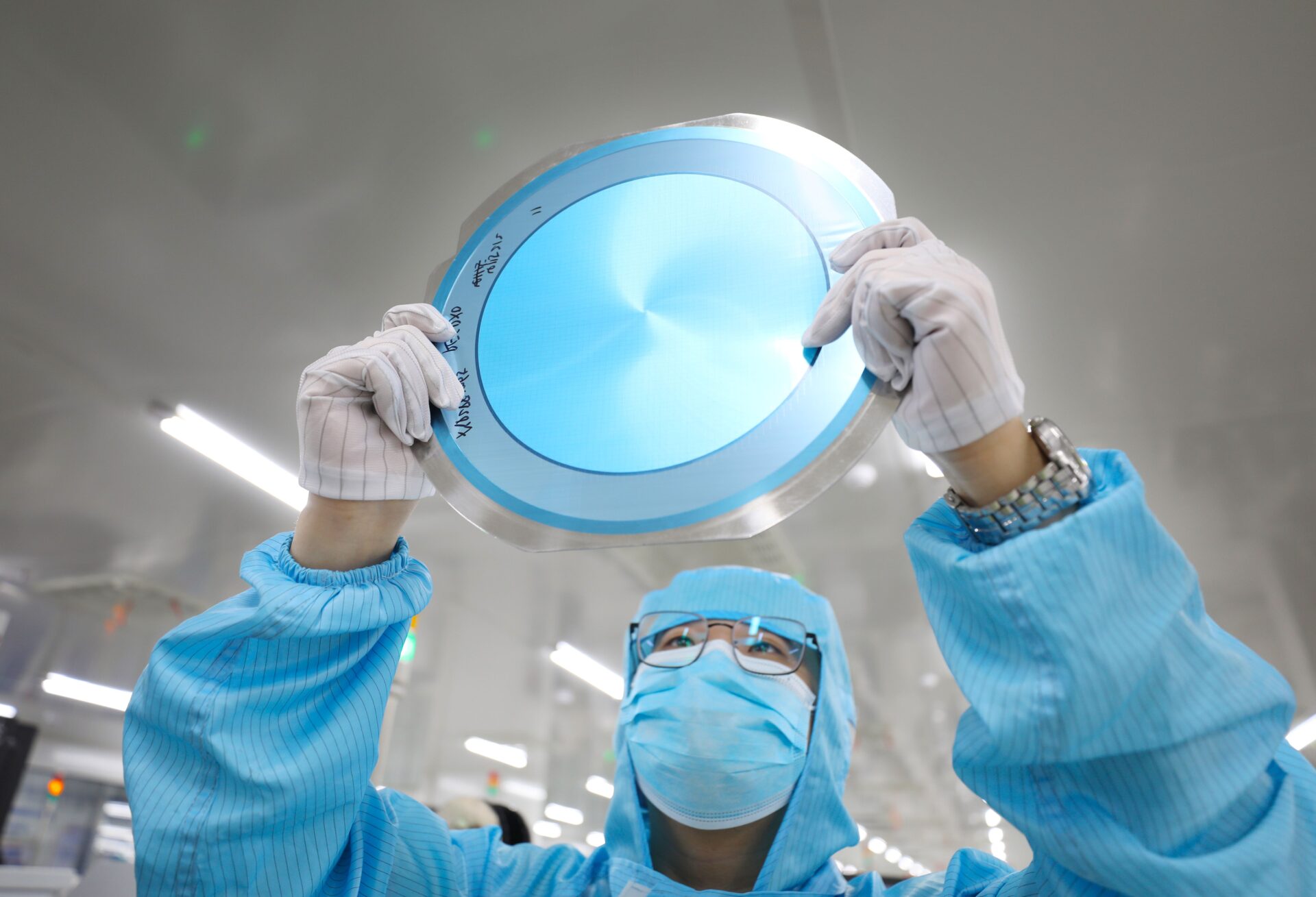 El plan silencioso de China: dominar el mundo con microchips que Occidente desdeña