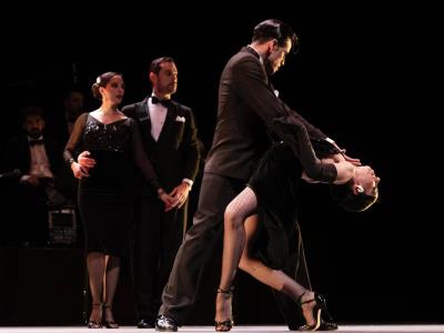Elegancia y pasión: Espectáculo Forever Tango en Teatro Nacional