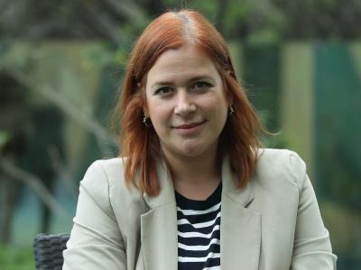Elísabet Benavent habla de su última comedia romántica, 