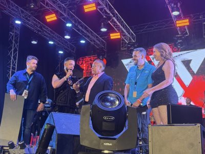 Elvis Martínez, reconocido por Sgacedom en la Gran Arena del Cibao