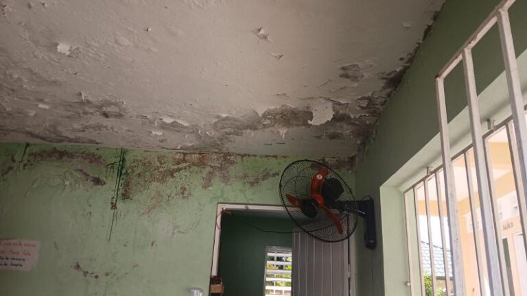 Escuelas sin remozar en La Vega y Valverde