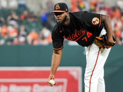 Félix Bautista logra su salvamento 18 con Orioles ante los Mets
