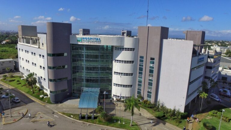 Hombre golpea brutalmente con un palo a su vecino y huye tras dejarlo inconsciente