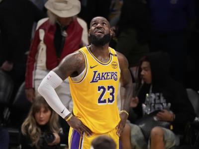 LeBron James vibra con Bad Bunny en Puerto Rico